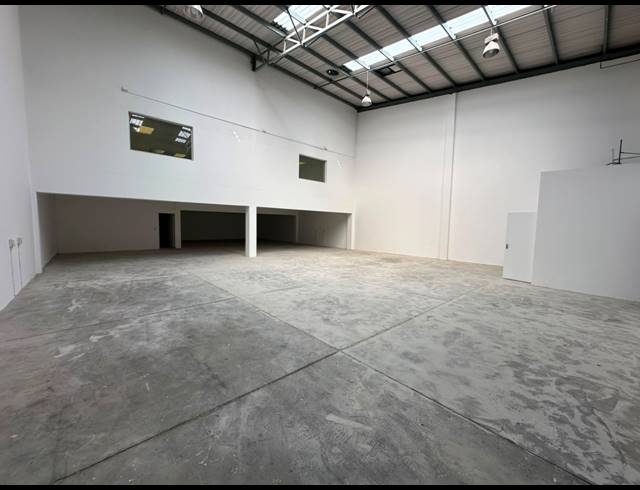 624M² WAREHOUSE TO LET IN NORTH RIDING